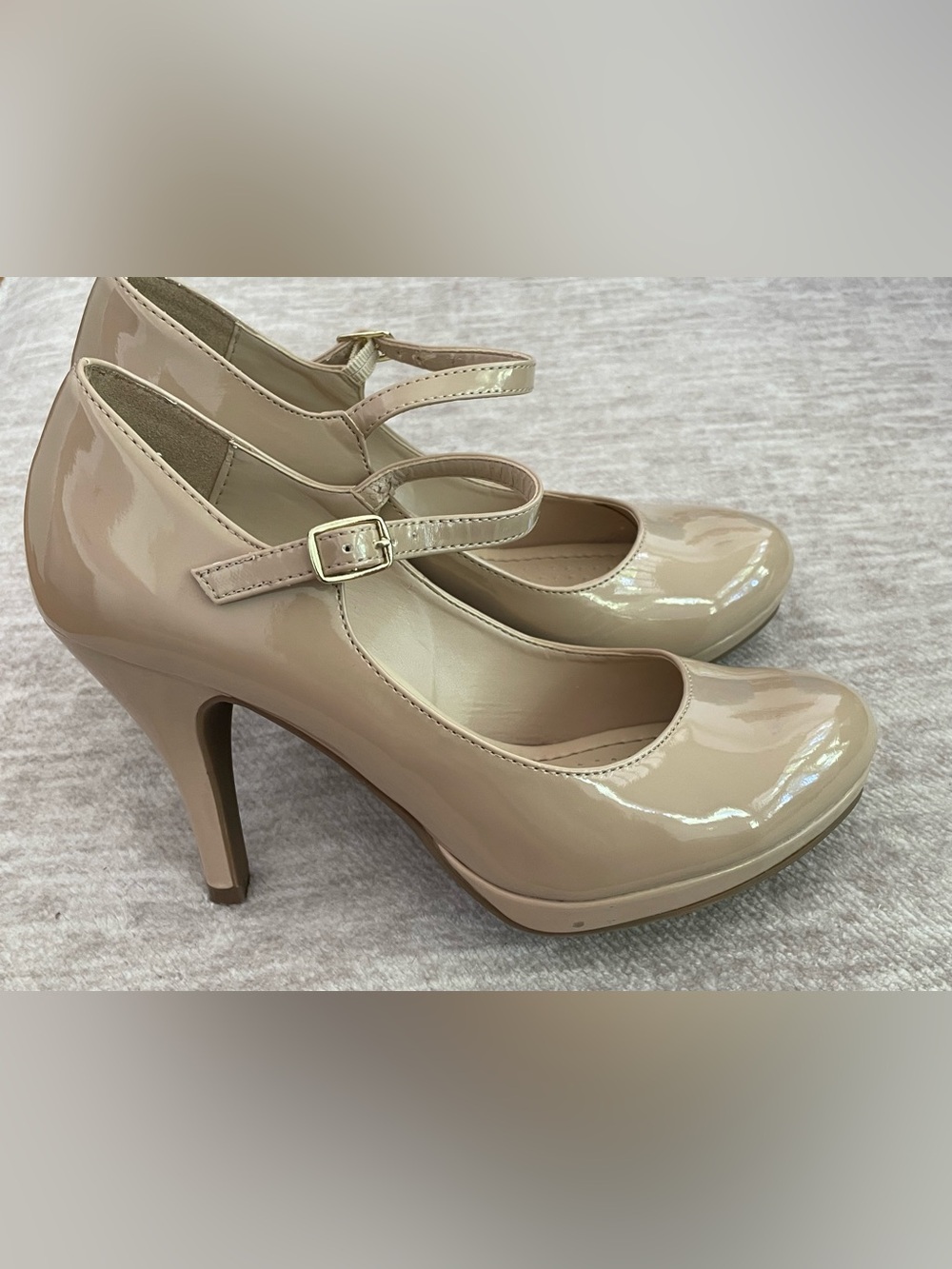 Classic tan heels with Ankle Strap